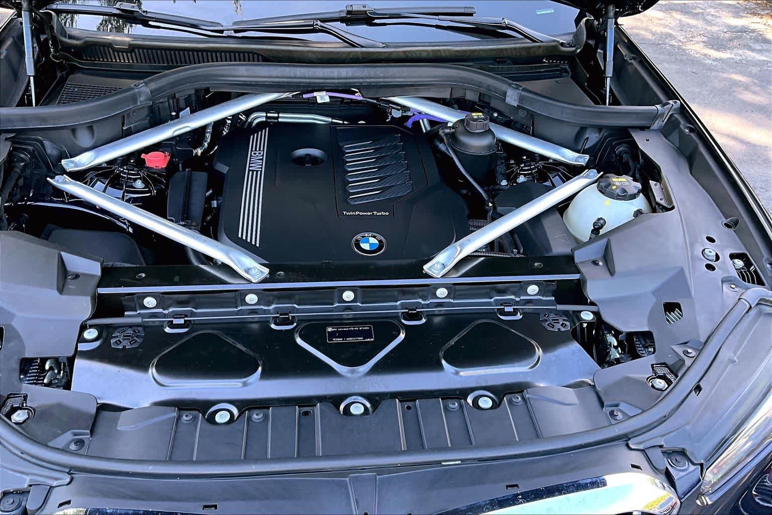 Used 2021 Carbon Black Metallic BMW xDrive40i image 32