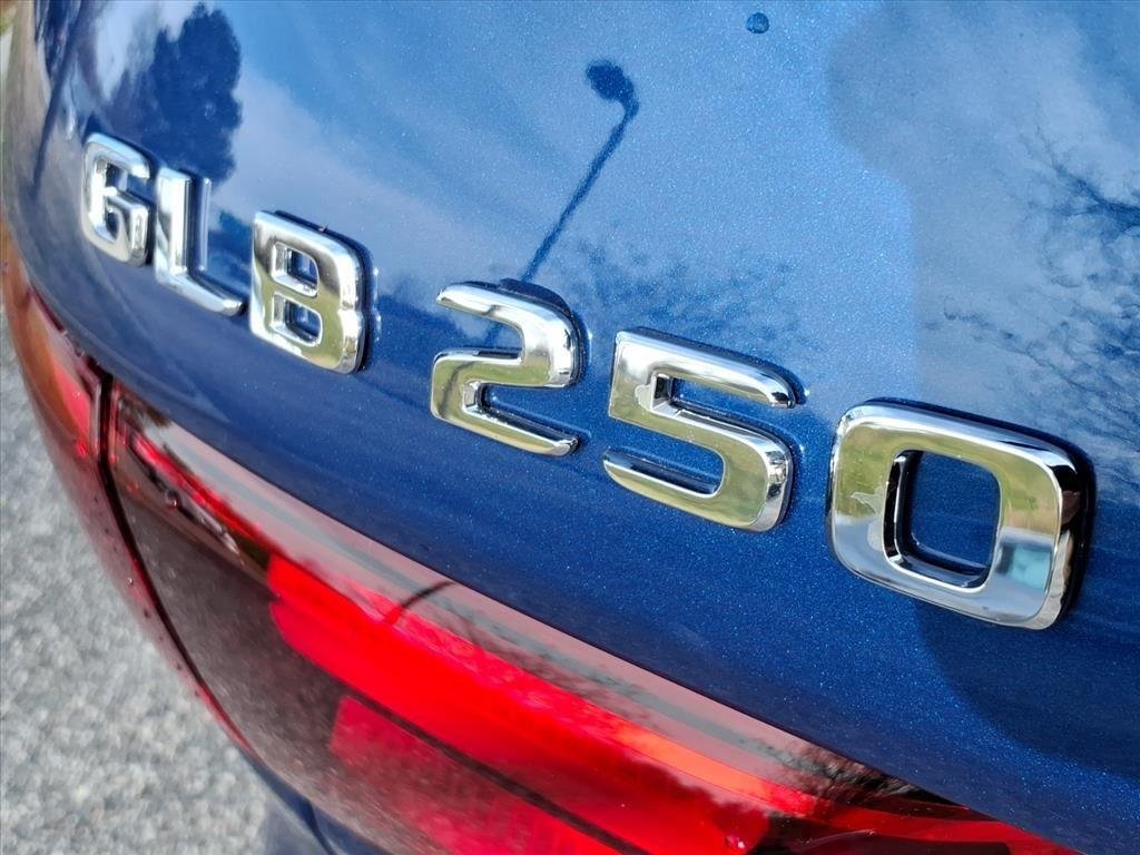 New 2026 Starling Blue Metallic Mercedes-Benz GLB 250 image 7
