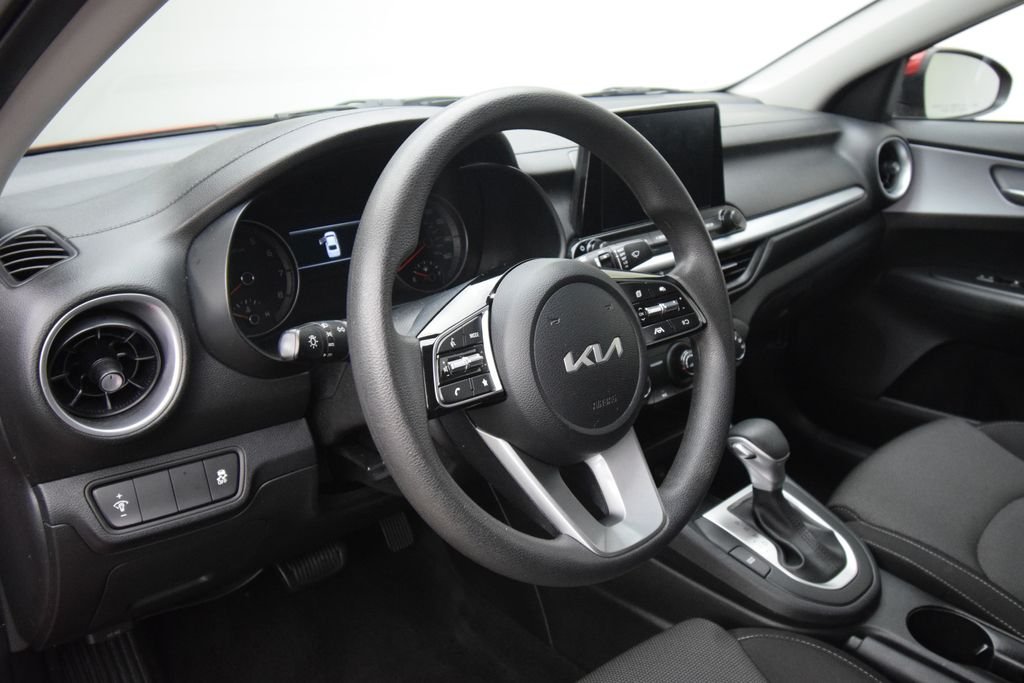 Used 2024 Currant Red Kia LXS image 12