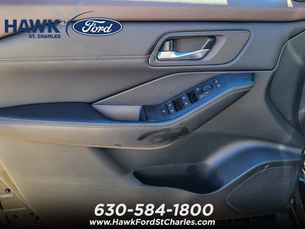 Used 2023 Black Nissan SV image 17