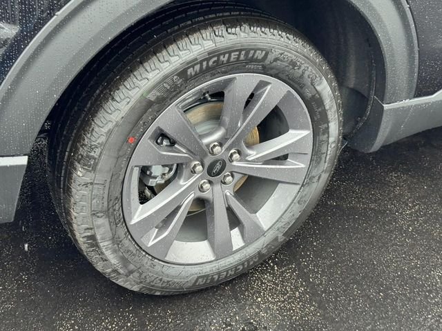 New 2026 Agate Black Metallic Ford Active image 4