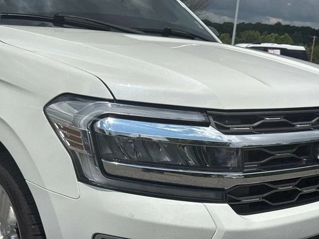 Used 2024 White Ford King Ranch image 11