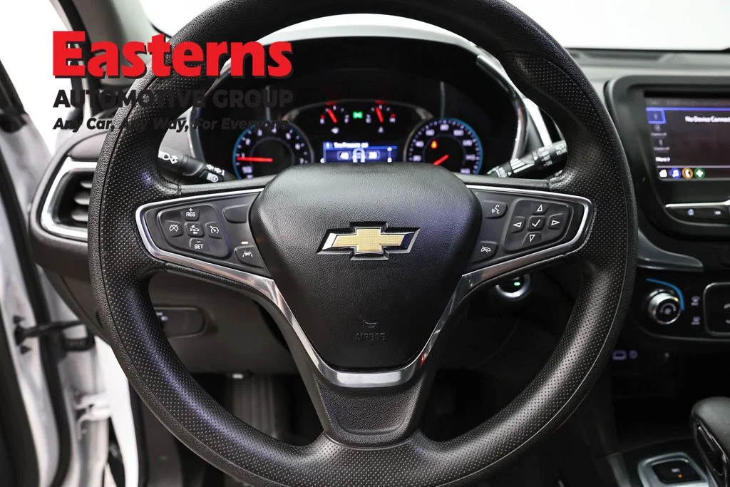 Used 2022 White Chevrolet LT image 10