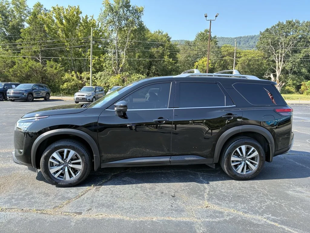 Used 2024 Black Nissan SL image 6