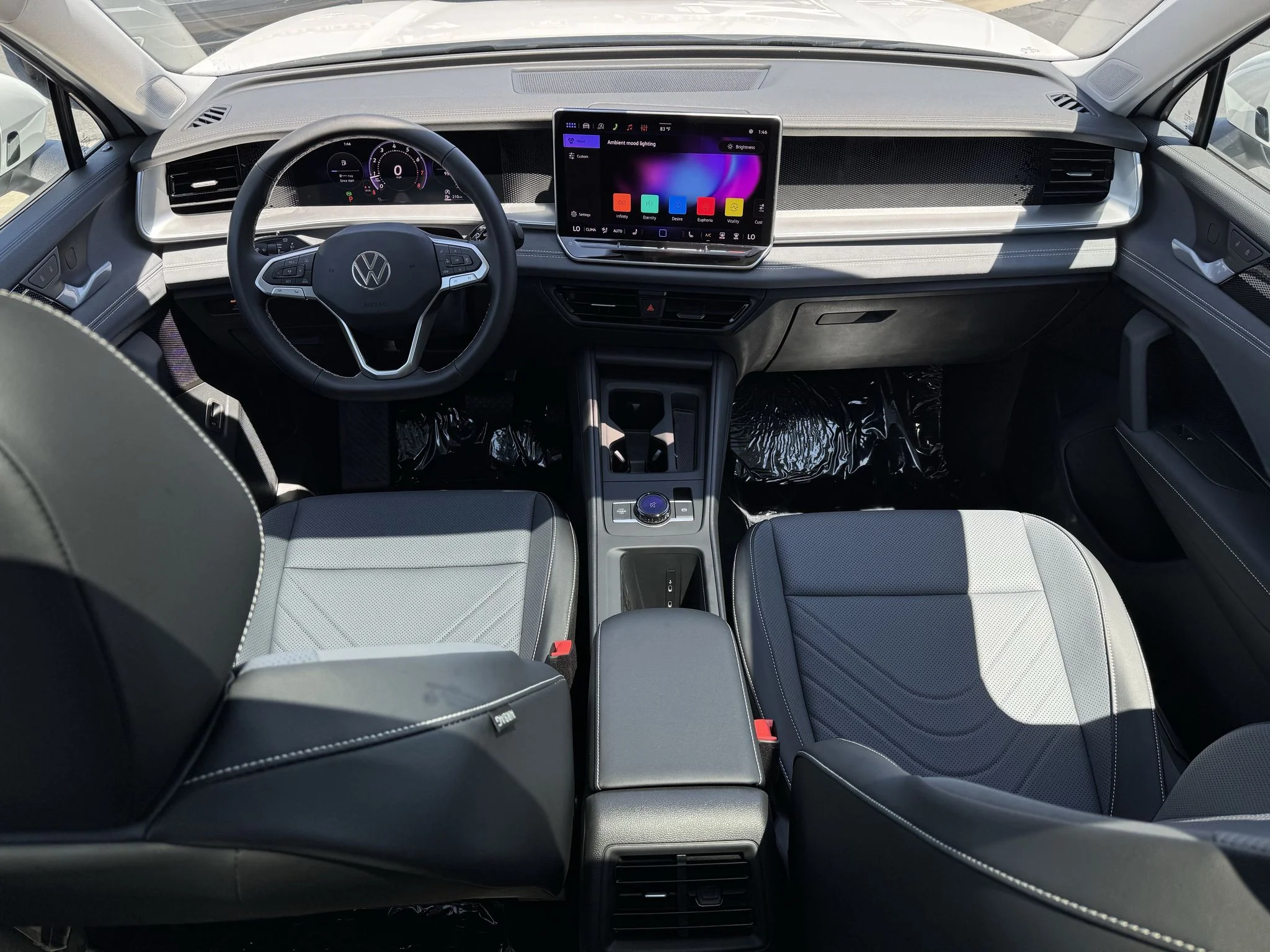 New 2026 Pure White Volkswagen SE image 29