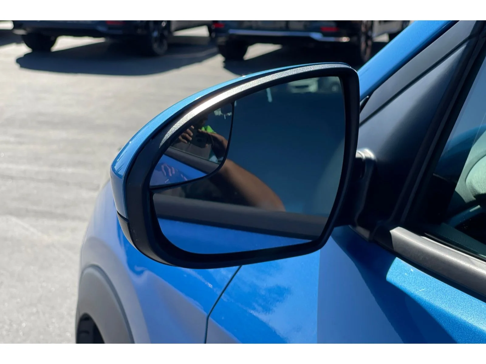 Used 2016 Caribbean Blue Hyundai SE image 12