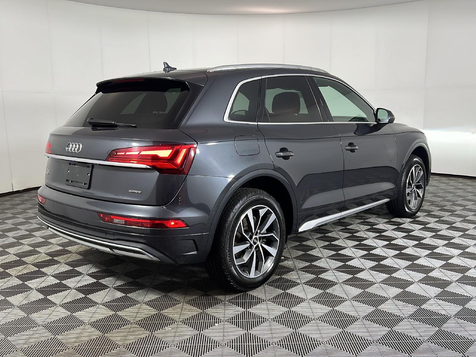 Used 2021 Manhattan Gray Metallic Audi Premium Plus image 5