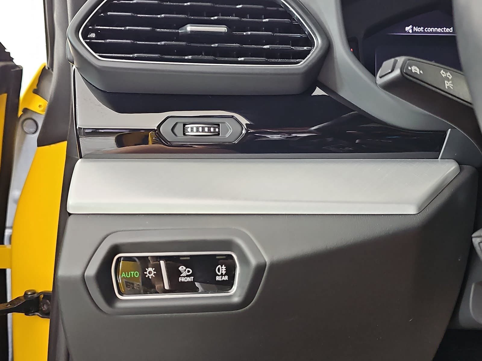 Used 2020  Lamborghini Base image 23