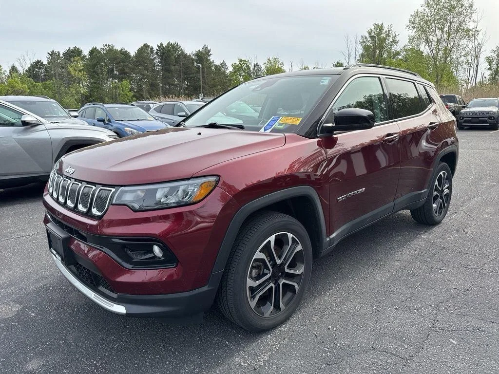 Used 2022 Velvet Red Pearlcoat Jeep Limited image 7