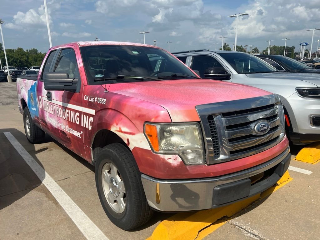 Used 2010  Ford  image 1