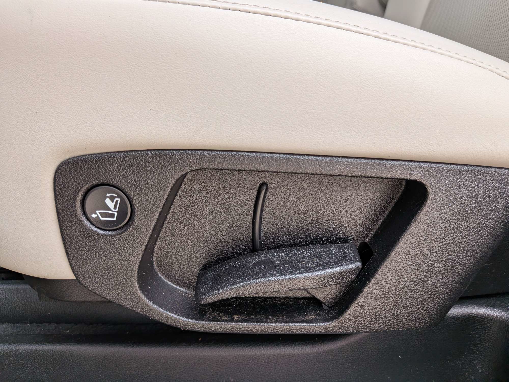 Used 2021 Gravity Grey Kia S image 18