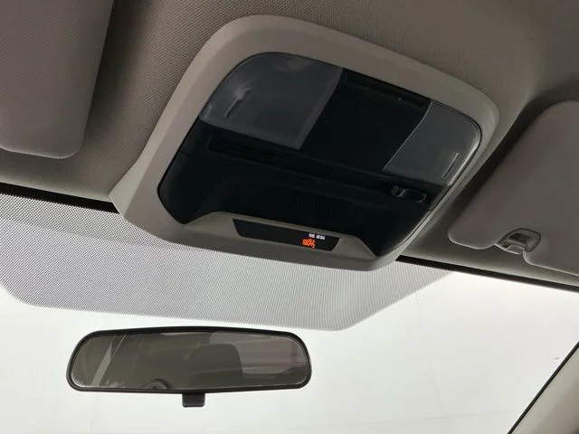 Used 2018 Silver Subaru 2.0i image 21