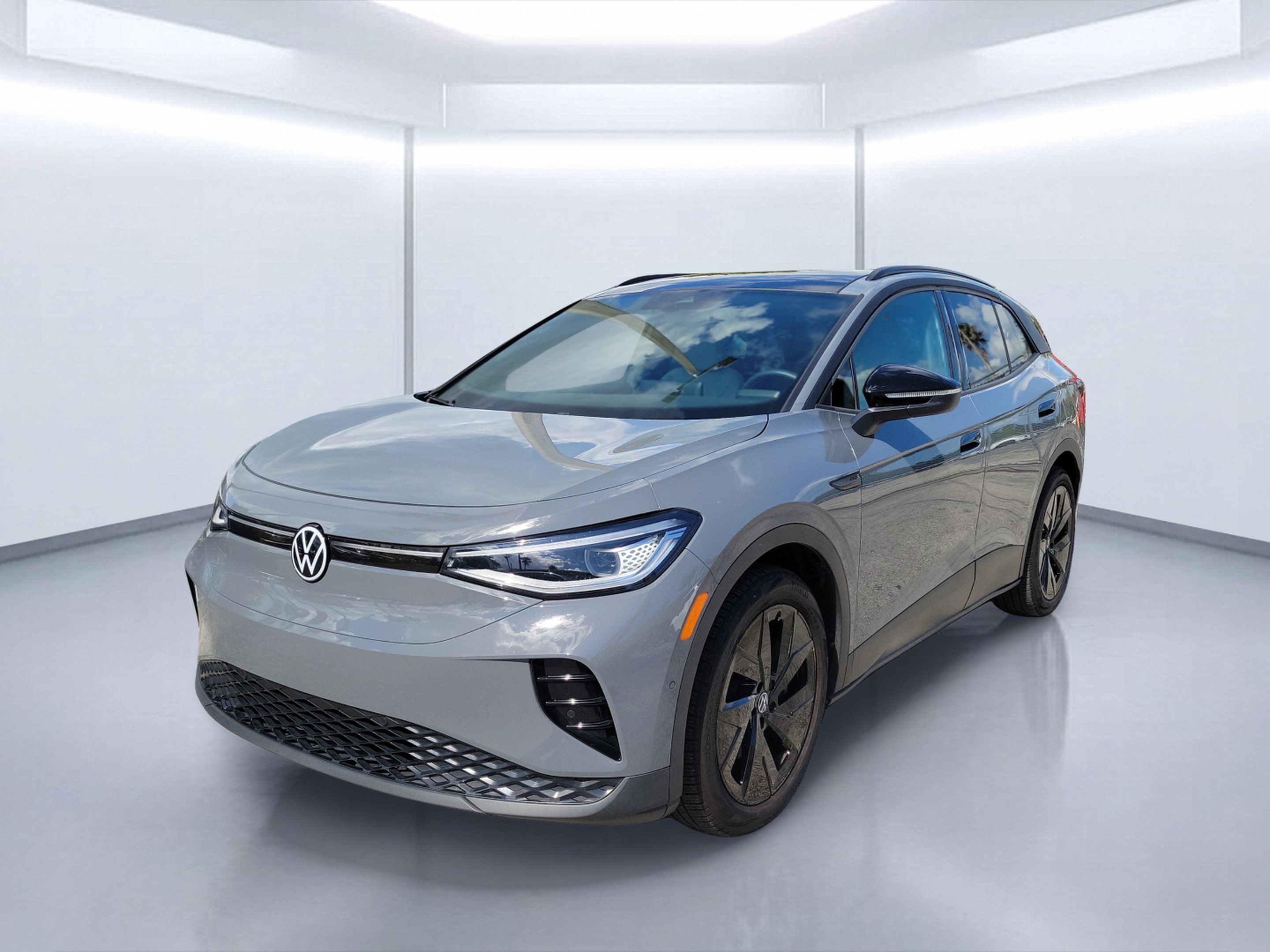 Used 2025 Gray Volkswagen Pro S image 2