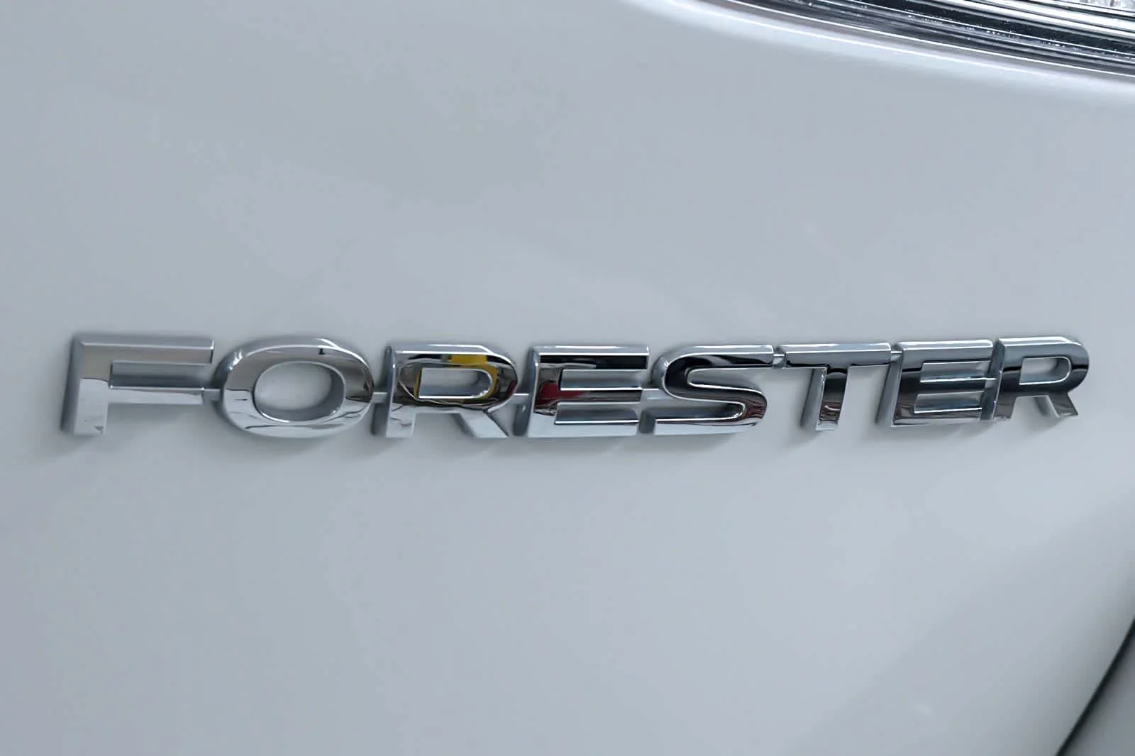 Used 2023 Crystal White Pearl Subaru Premium image 27