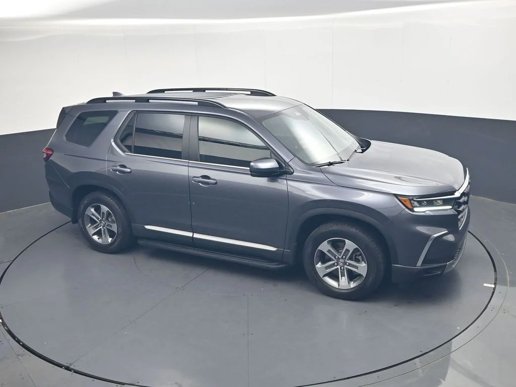 Used 2025 Modern Steel Metallic Honda EX-L image 31