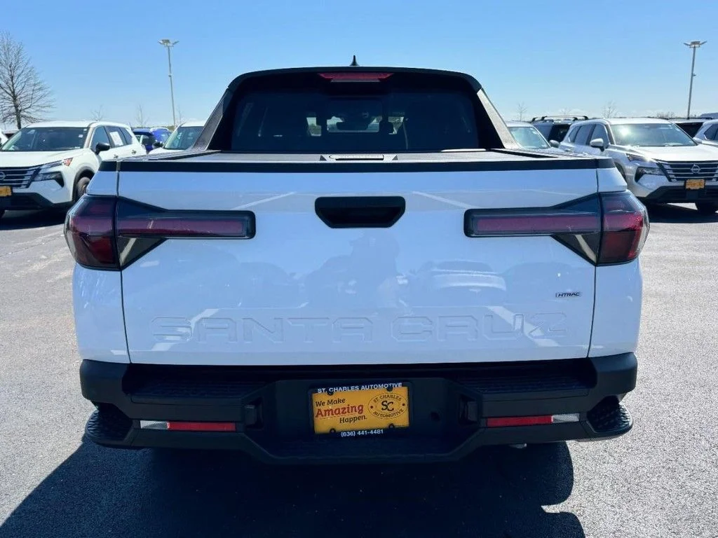 Used 2026 White Hyundai SEL image 4