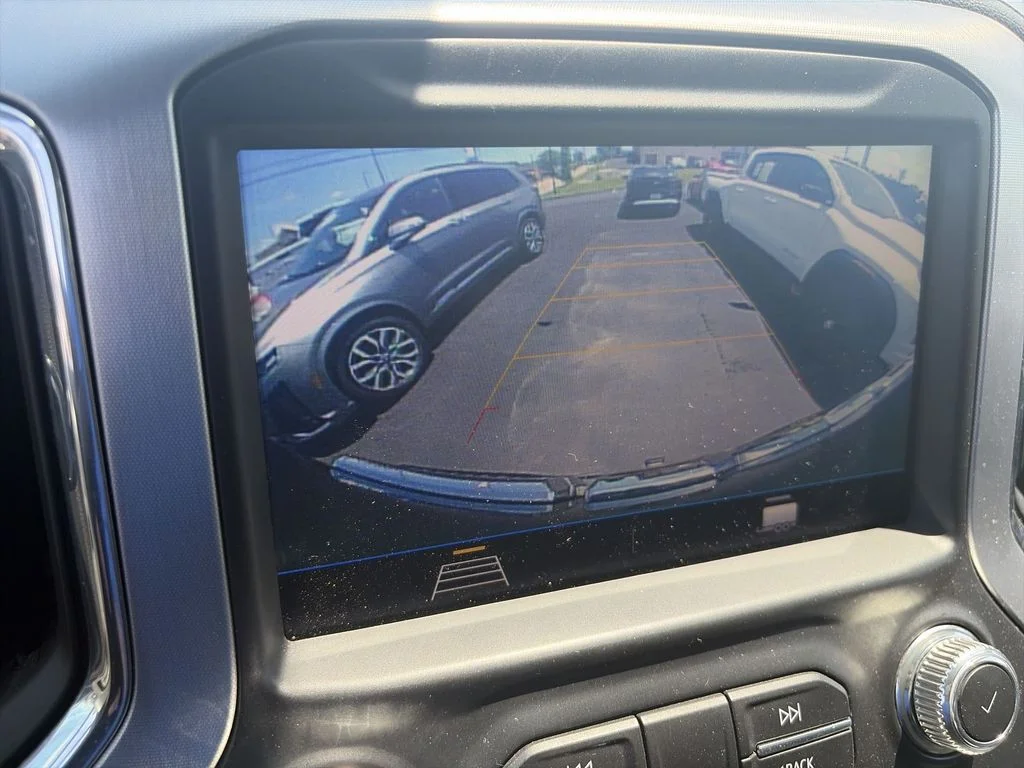 Used 2021 Black GMC SLE image 23