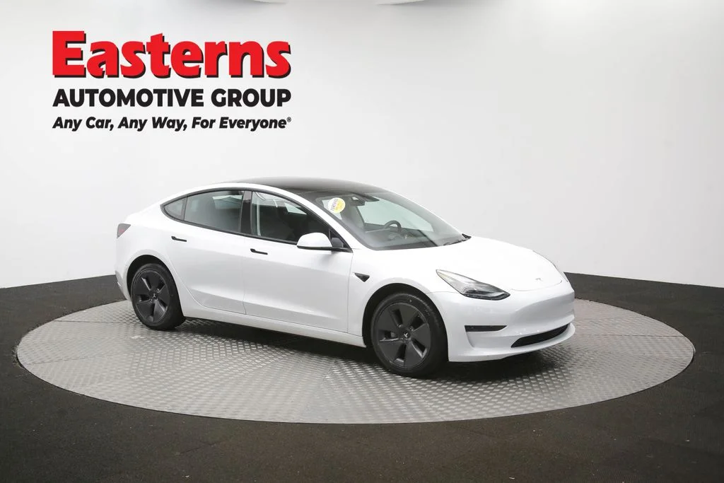 Used 2023 White Tesla Base image 43
