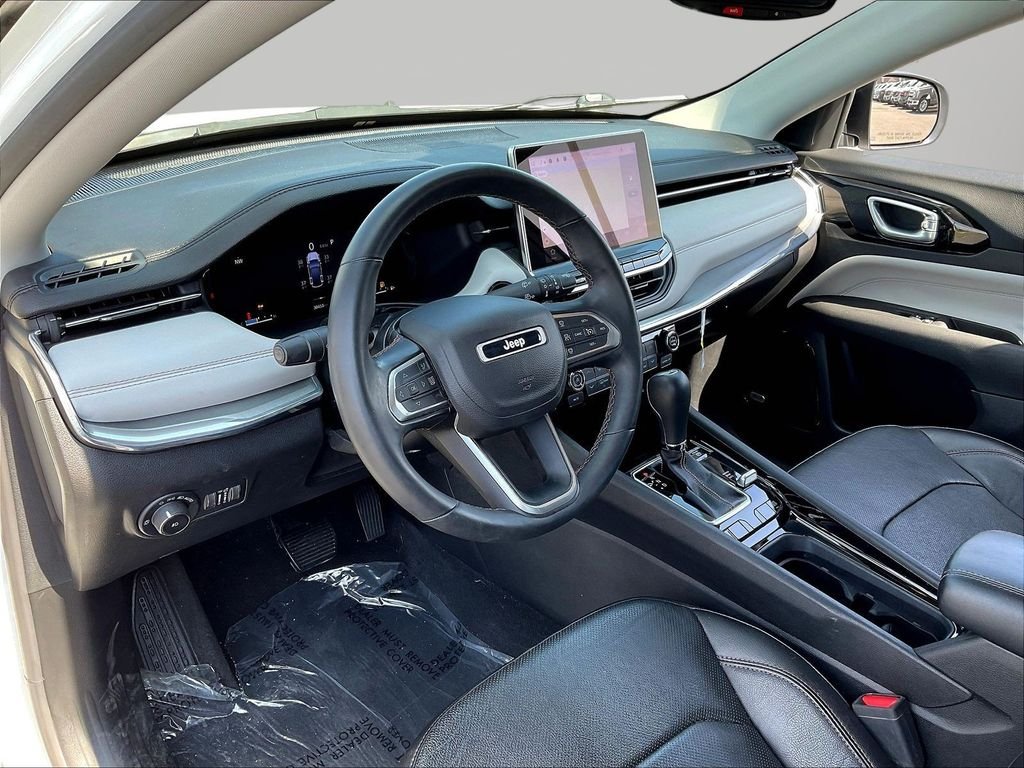 Used 2022 White Jeep Limited image 17
