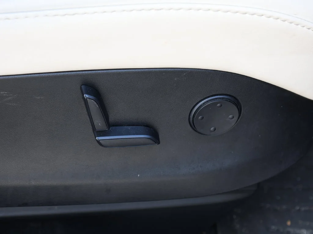 Used 2019 Red Tesla  image 23