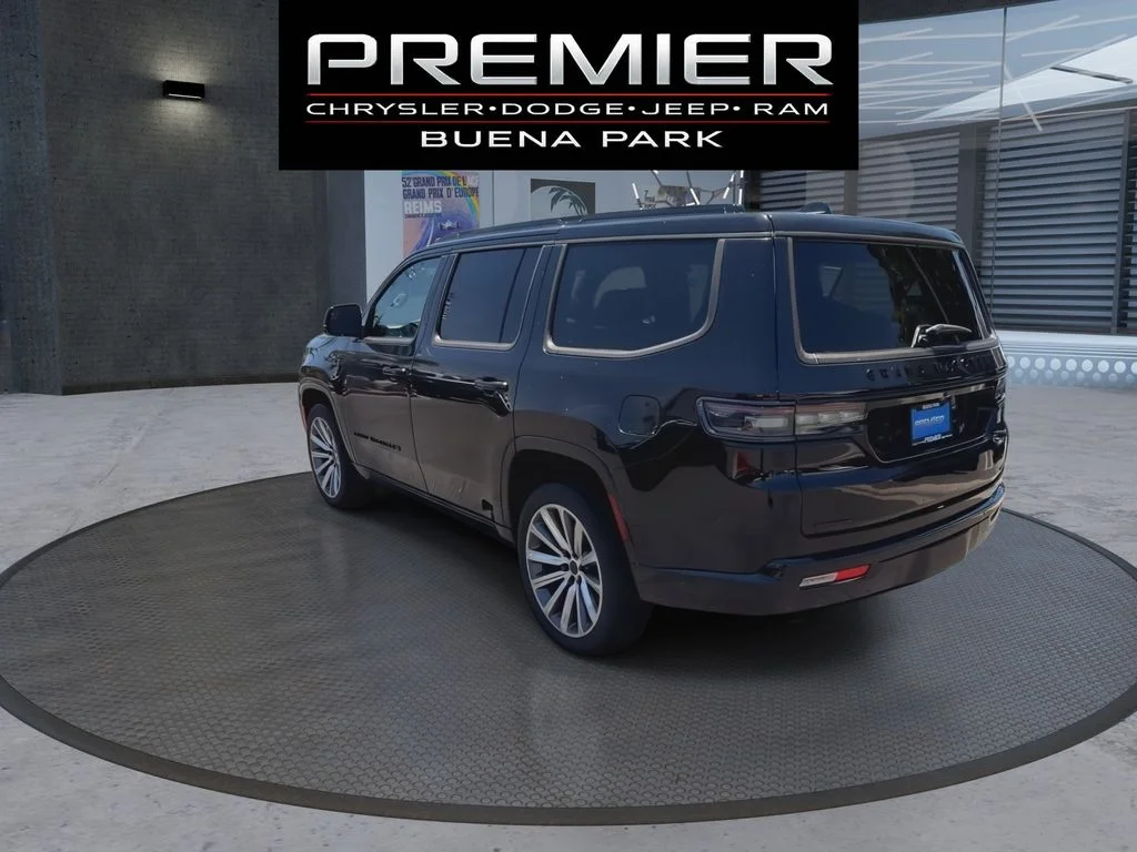 Used 2022 Black Jeep Series II image 6