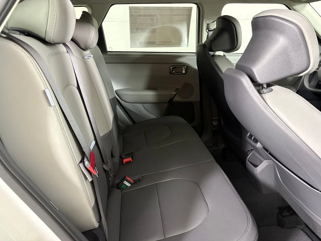 New 2027 Snow White Pearl Kia EX image 17