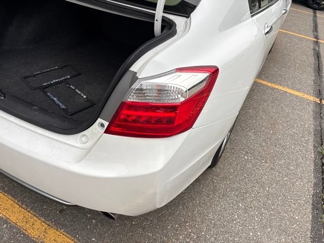 Used 2014 White Honda EX-L image 8