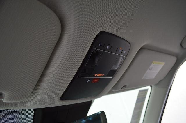 New 2026 White Hyundai SEL 7P image 92