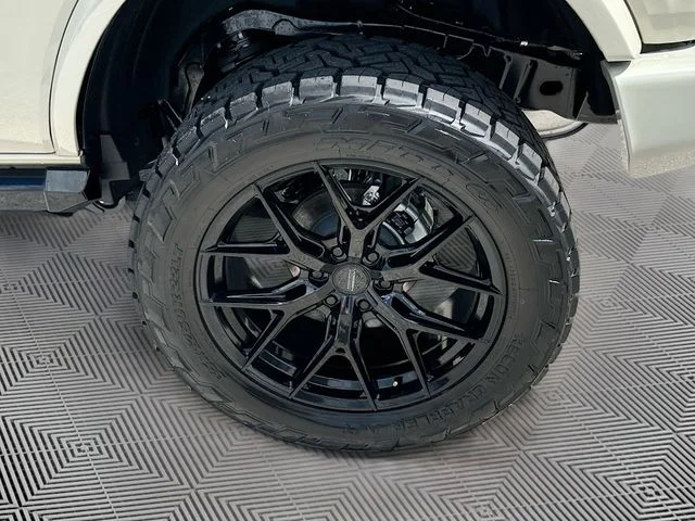 New 2026 Desert Sand Ford Outer Banks / LIFTED WHEELS & TIRES image 20
