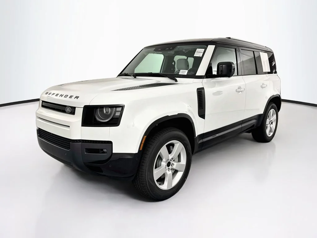New 2026 Fuji White Land Rover X-Dynamic SE image 1