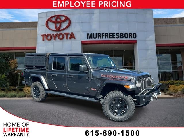 Used 2023 Gray Jeep Mojave image 1