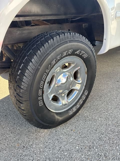 Used 1998 White Ford XLT image 12