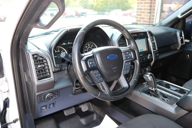 Used 2016 White Ford XLT image 12