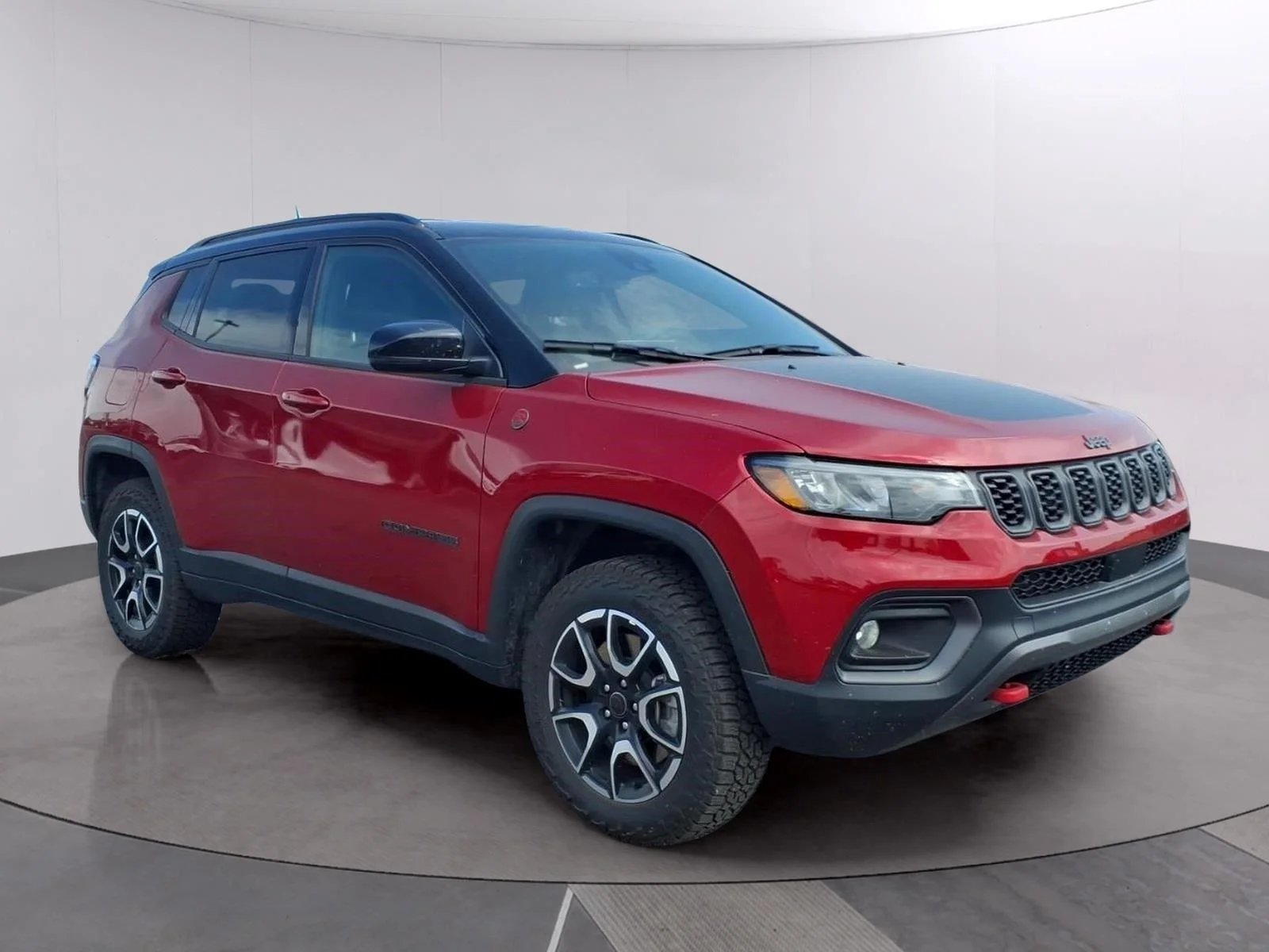 Used 2025 Red Hot Pearlcoat Jeep Trailhawk image 7
