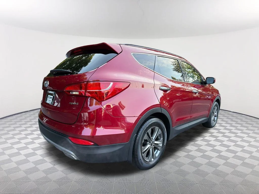 Used 2014 Red Hyundai Base image 5