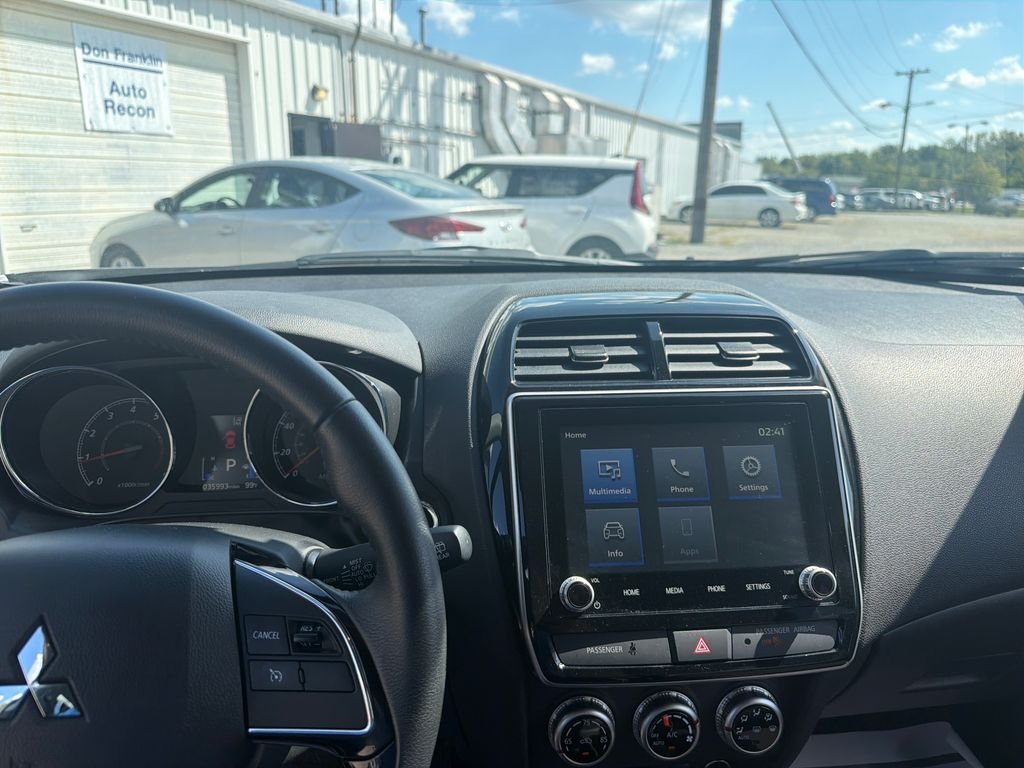 Used 2025 Blue Mitsubishi 2.0 SE image 20