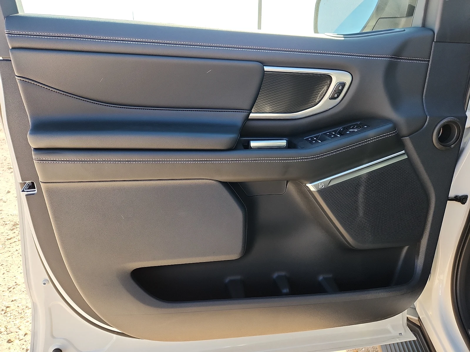 New 2026 White Metallic Ford Platinum image 14