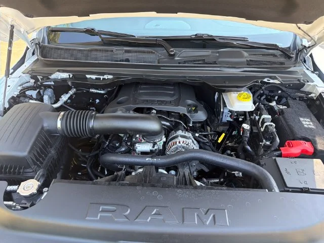 New 2027 Bright White Clear-Coat Exterior Paint RAM Laramie image 17