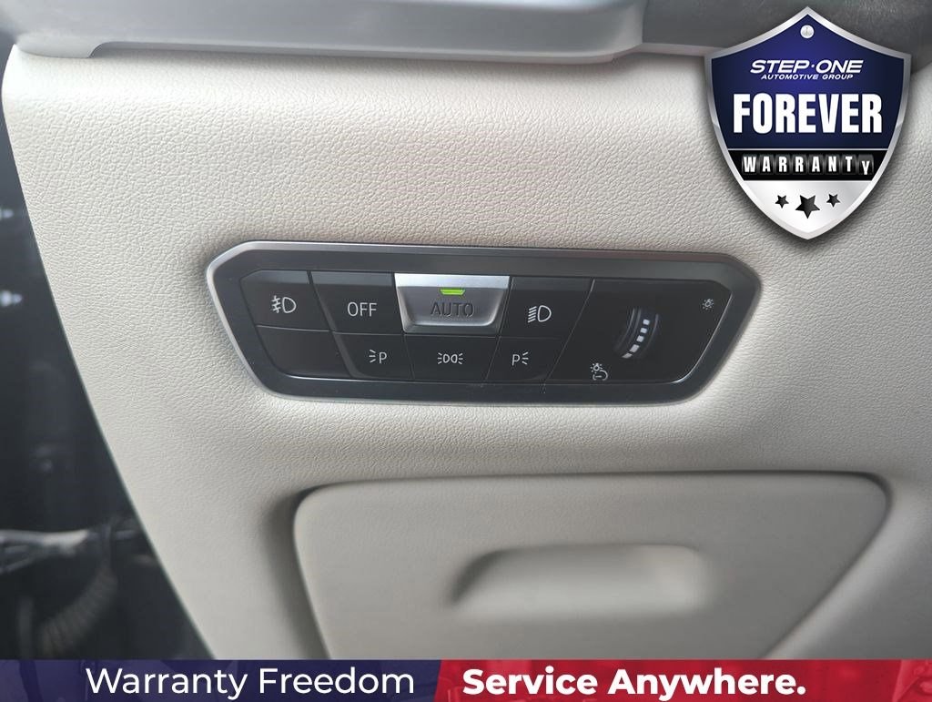 Used 2019 Gray BMW xDrive40i image 20