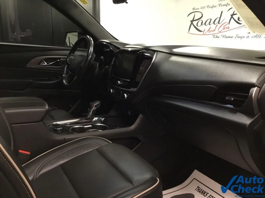 Used 2022 White Chevrolet Premier image 39