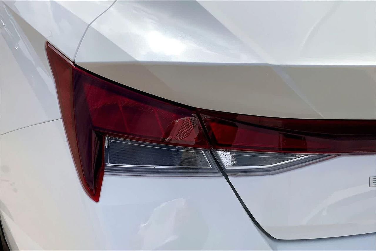 New 2026 Serenity White Hyundai SE image 14