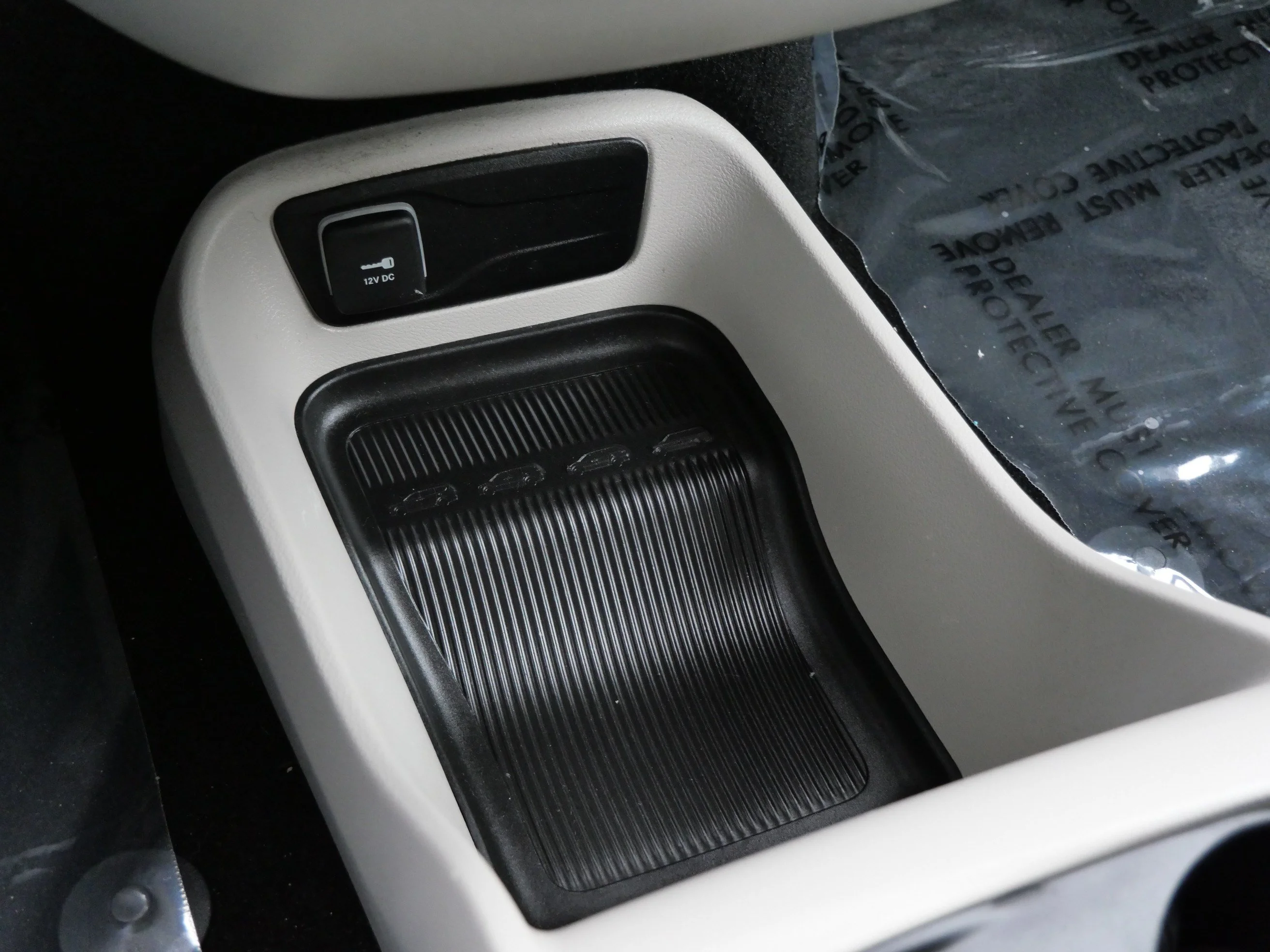 Used 2024 Brilliant Black Crystal Pearlcoat Chrysler LX image 30