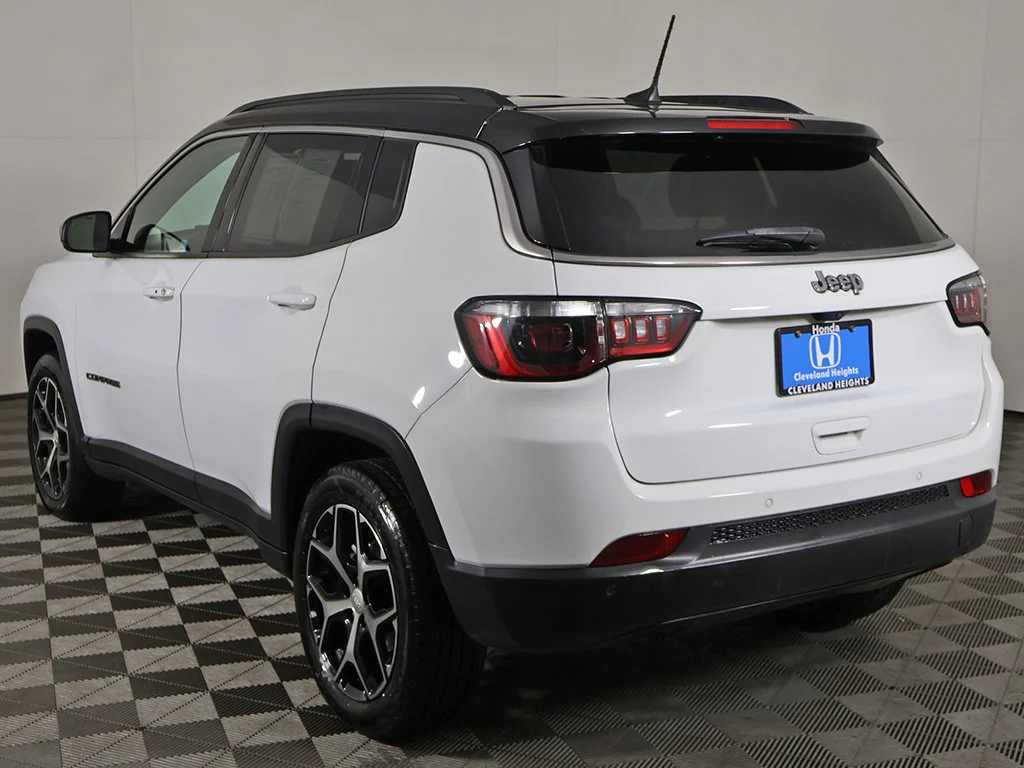 Used 2024 Bright White Clearcoat Jeep Limited image 8