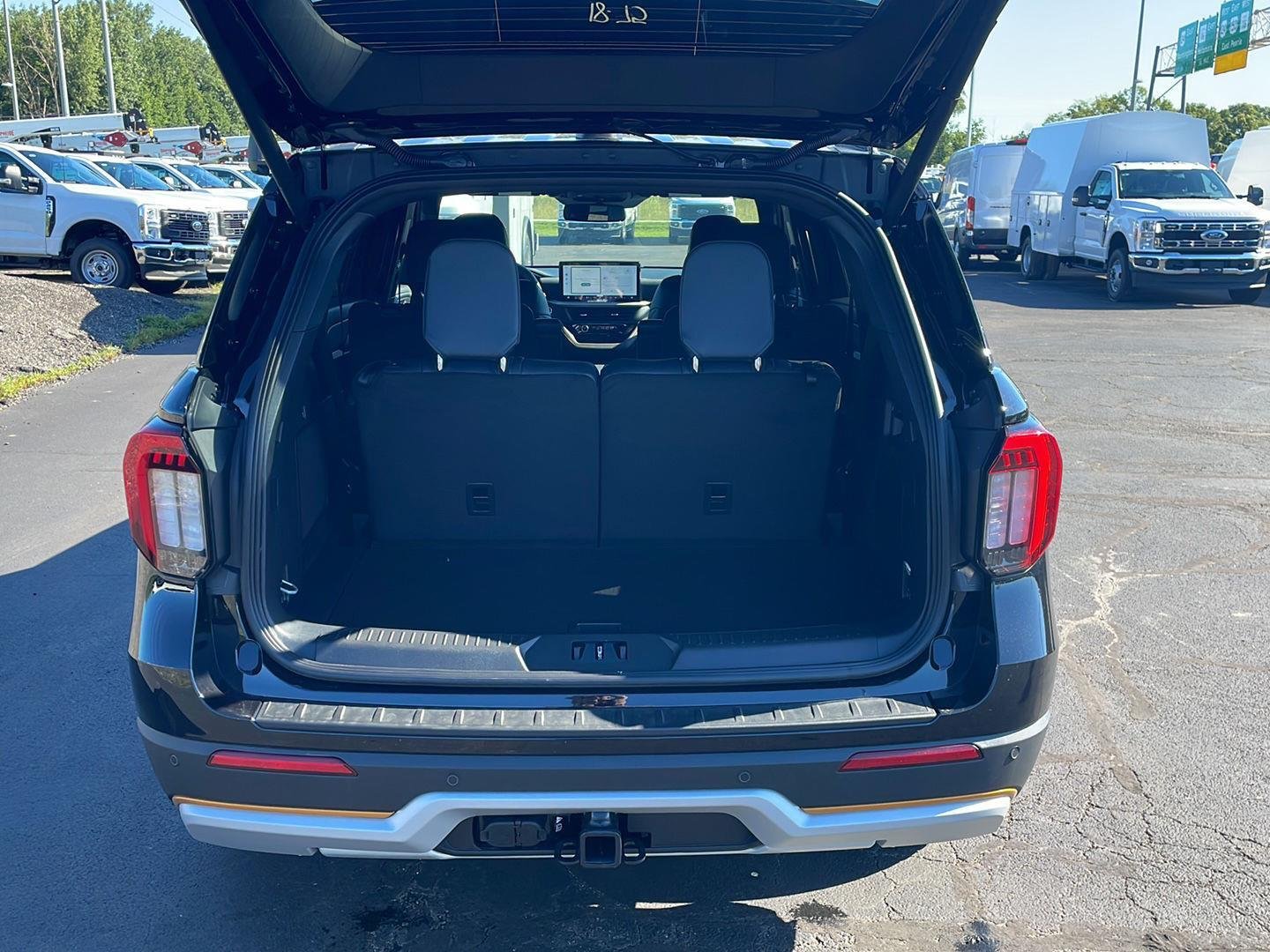 New 2026 Agate Black Metallic Ford Tremor® image 35