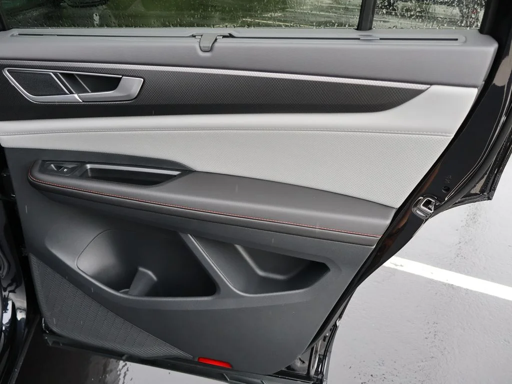 New 2026 Black Volkswagen 2.0T Peak Edition image 41