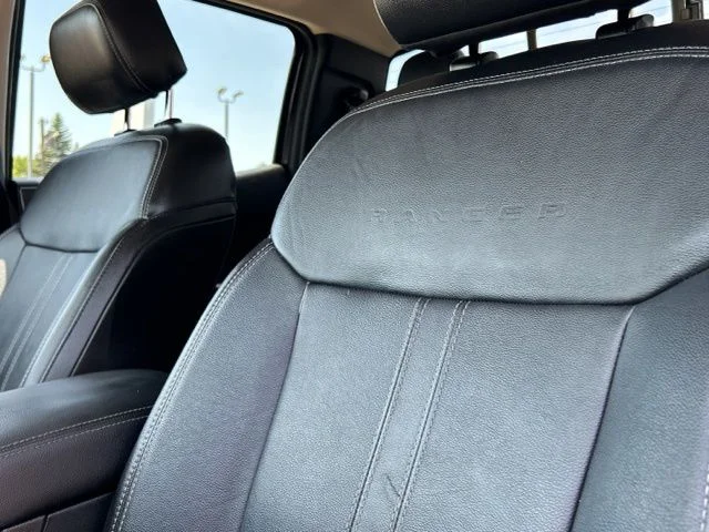 Used 2019 Magnetic Ford Lariat image 34