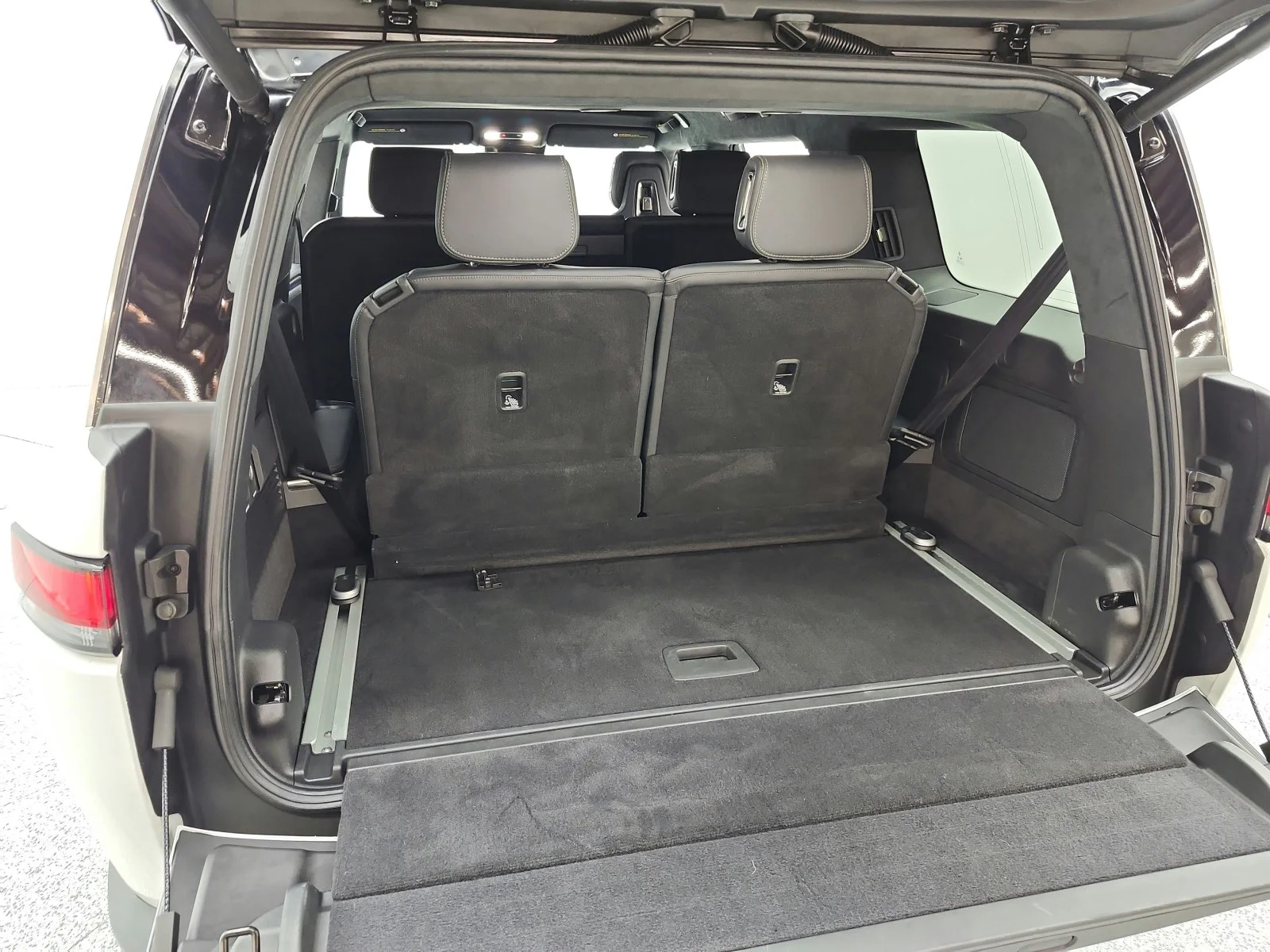 Used 2025 WHITE Rivian Adventure Dual-Motor Large Pack image 20