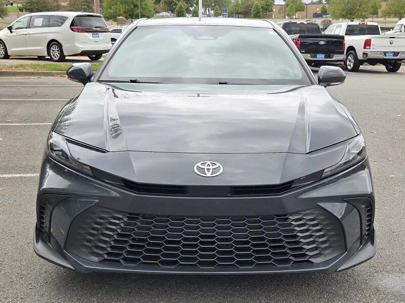 Used 2025 Underground TOYOTA SE image 6