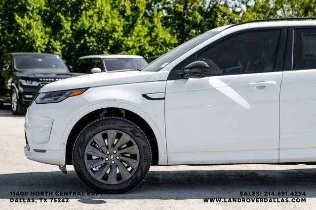 Certified Used 2025 Fuji White Land Rover S image 10