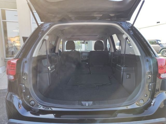 Used 2017 Black Mitsubishi SE image 26